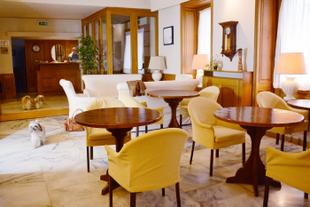 IT_Italien_Triest_Hotel_Abbazia_SKR_Agentur_Eingang_Acquaforte