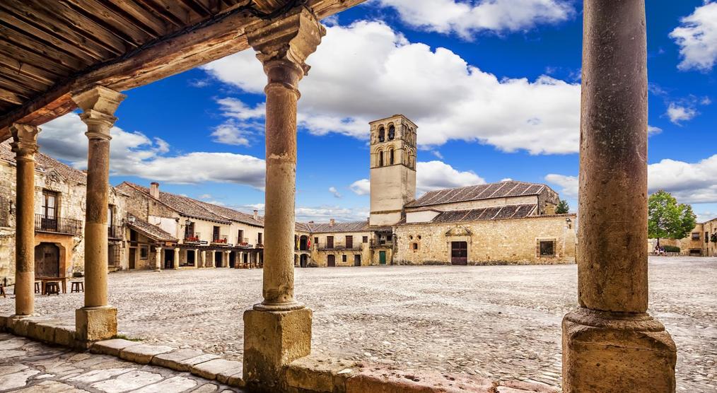 Plaza Mayor de Pedraza in Castilla und Leon, Spanien Reisen