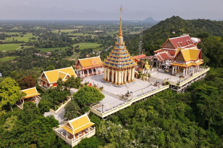 Wat Sangkat Rattana Khiri 