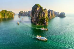 Dschunke in der Halong Bucht 