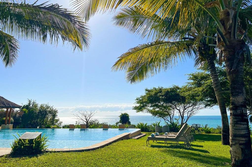 Gartenanlage mit Pool