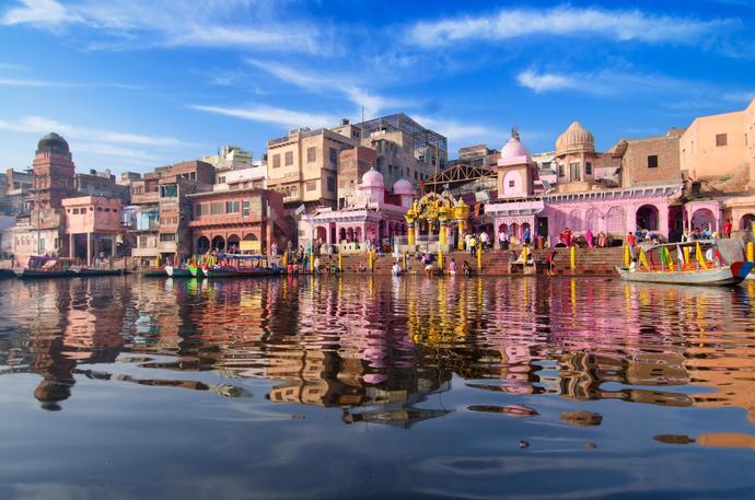 Blick auf den Ganges in Varanasi auf einer Indien Rundreise mit SKR
