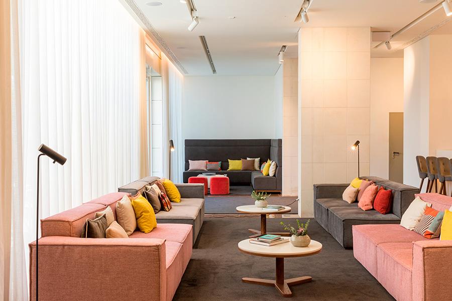 Lobby/Lounge
