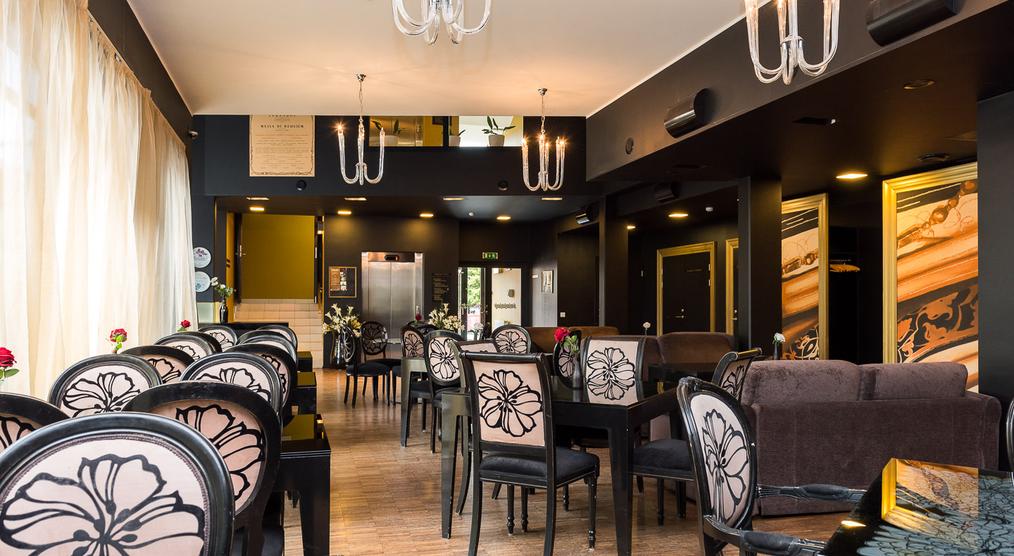Frühstückszimmer (Hotel Arensburg)