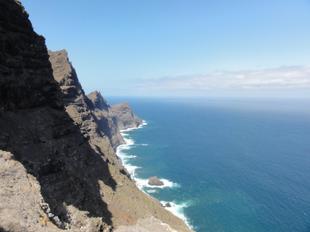 Felsenklippen an der Küste Gran Canarias