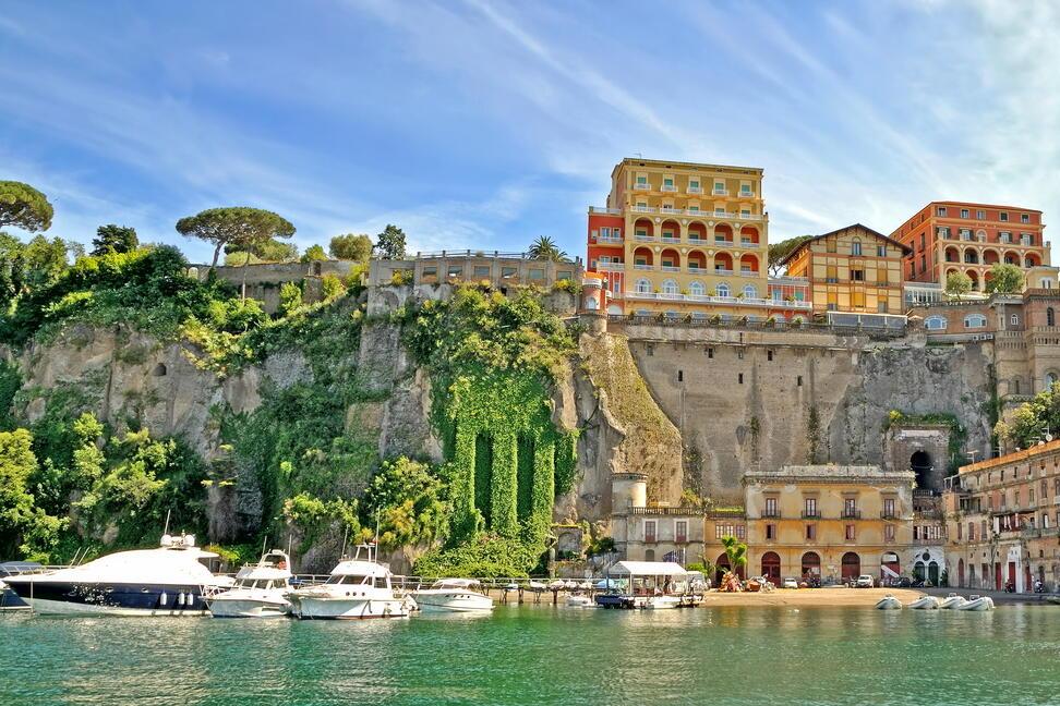 Hafen von Sorrento