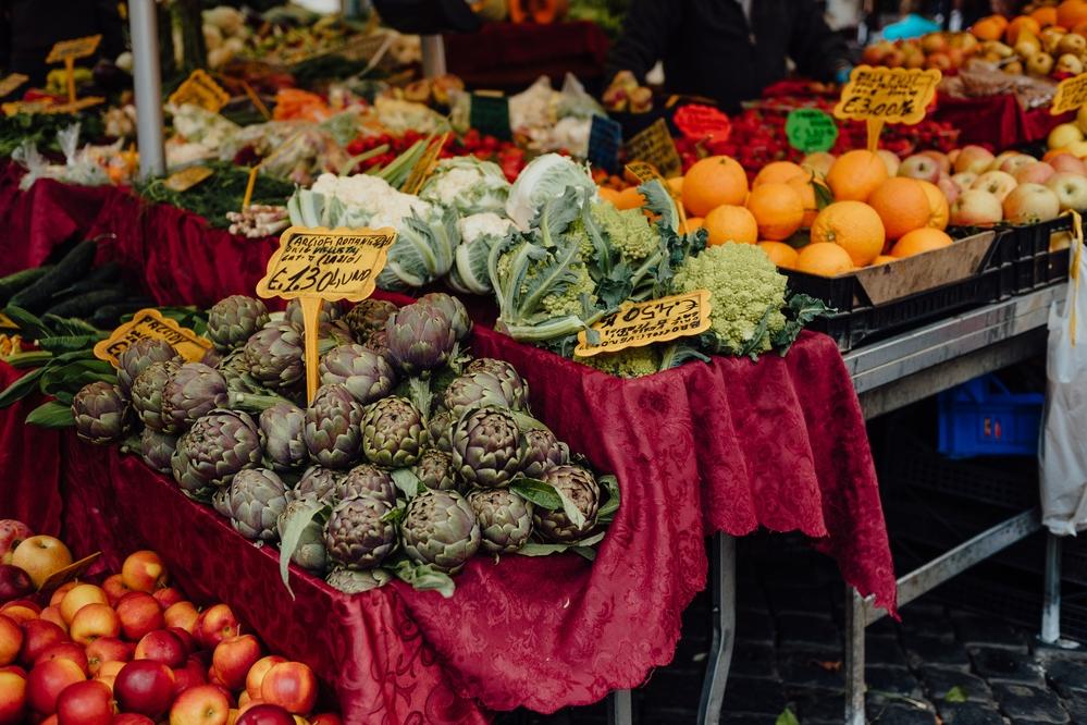 verschiedenes Gemüse auf dem Campo de’ Fiori