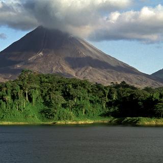 Vulkan Arenal mit Arenalsee