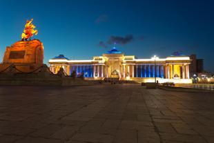 Sukhbaatar Platz bei Nacht