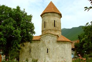 Bergdorf Kish mit Museumskirche