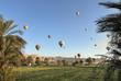 Panorama von Theben-West mit Heißluftballons