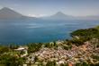 Atitlán-See mit der Stadt Santa Caterina Palopó