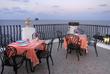 Hotelterrasse mit Meerblick