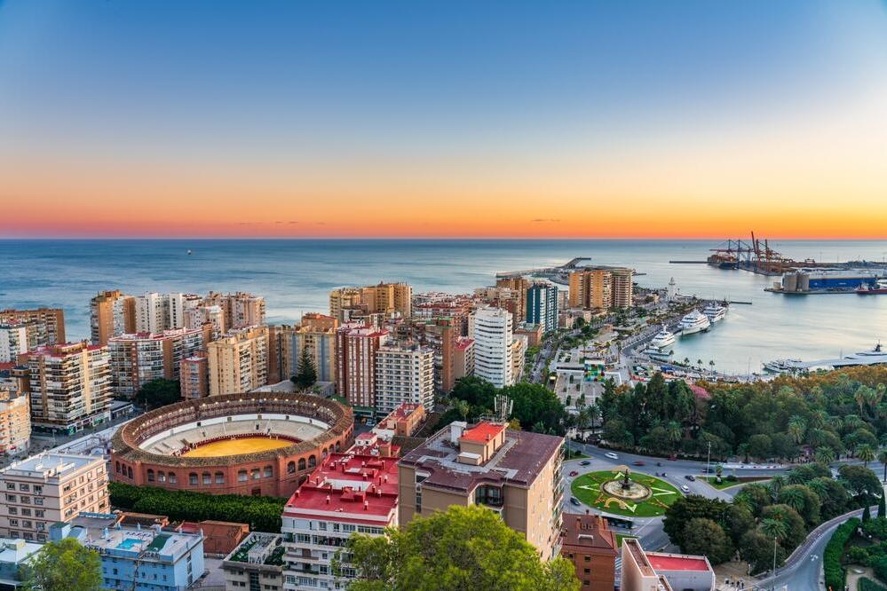 Málaga bei Sonnenuntergang