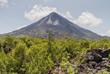 Lavafelder vor dem Vulkan Arenal