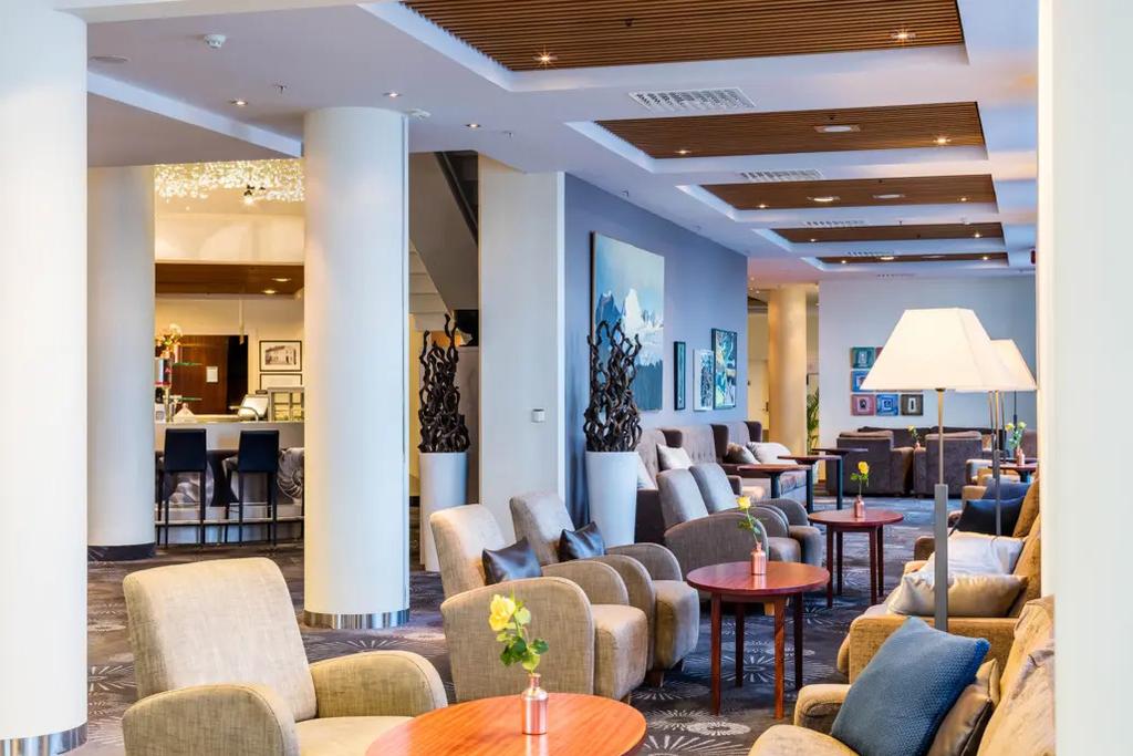Lobby mit Bar