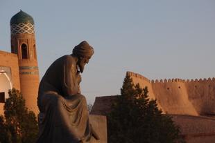 Denkmal von Al-Khorezm