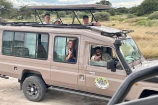 SKR Gäste im Safari Jeep
