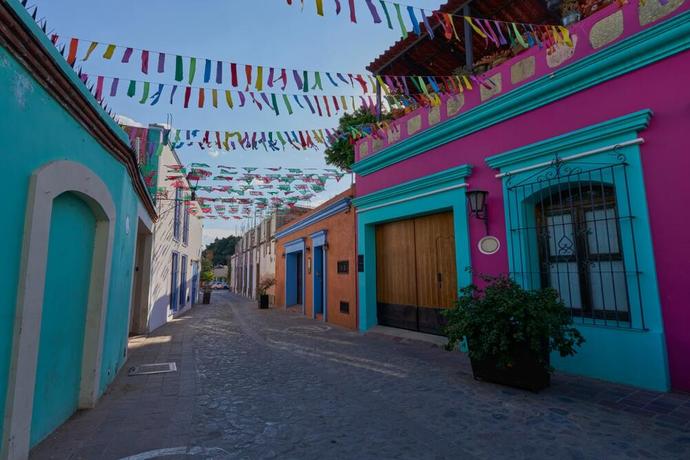 bunte Kolonialbauten in Oaxaca