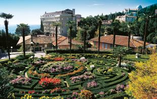 bunte Gartenanlage an der Villa Angiolina in Opatija