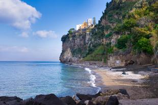 Marina d'Aequa Strand in Vico Equense