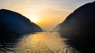 Xiling Schlucht bei Sonnenaufgang