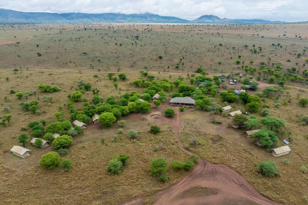 Aussicht auf das Ronjo Camp in mitten des Serengeti
