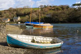 Boote auf dem Fluss Fal 
