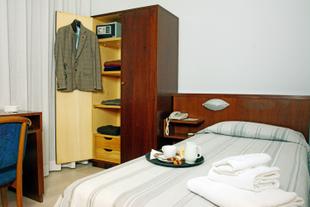 IT_Italien_Triest_Hotel_Abbazia_SKR_Agentur_Zimmer_2_Acquaforte