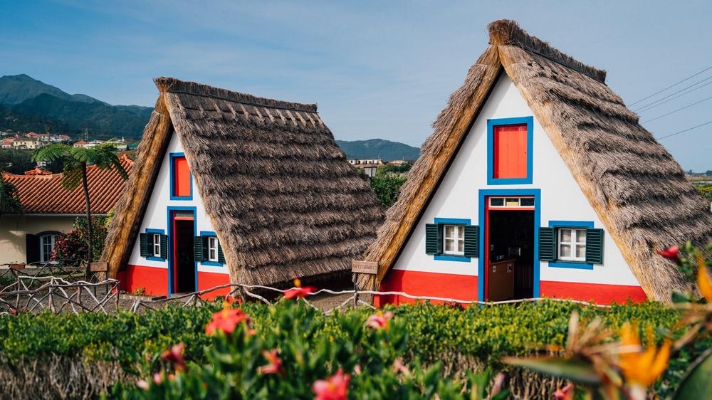 Casas do Colmo in Santana