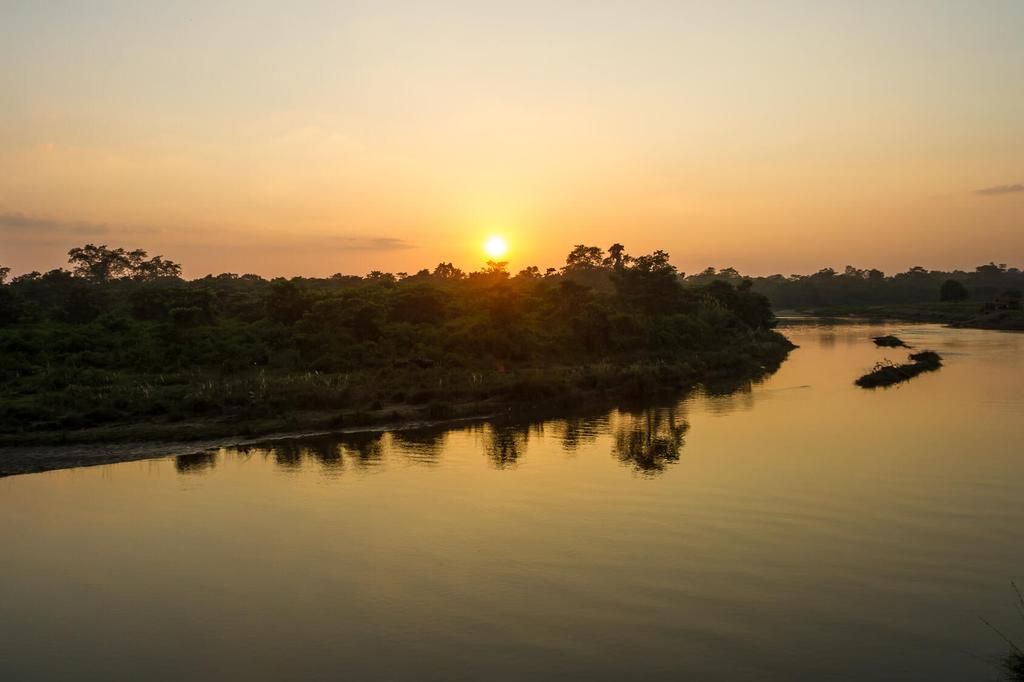 Sonnenuntergang im Chitwan-Nationalpark
