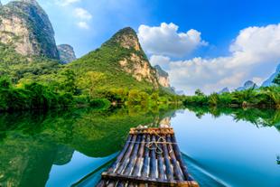 Floßfahrt auf dem Yulong River in Yangshuo 