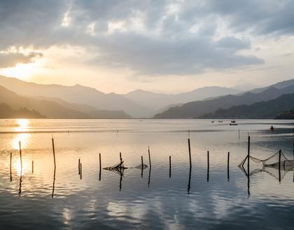 Sonnenuntergang am Phewa See