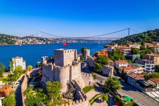 Fatih Sultan Mehmet Bridge und Anatolische Festung