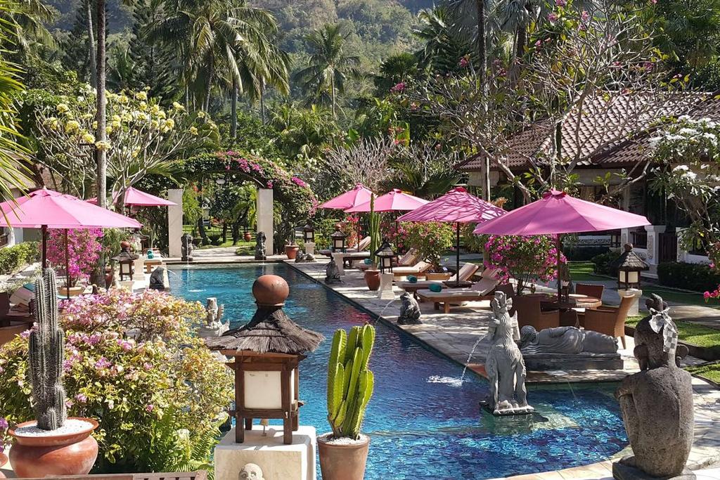 Pool im Puri Mas Spa Resort