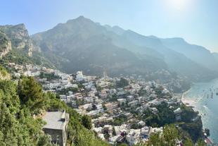 Panoramablick auf Positano und die Amalfiküste