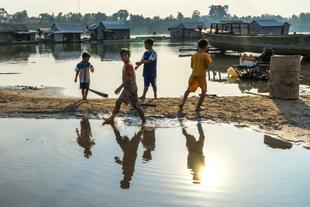 Spielende Kinder in Kratie