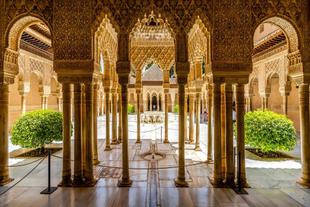Löwenhof im Palast Alhambra 