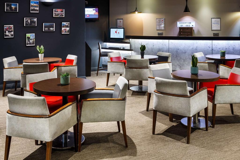 Rezeption und Lounge 