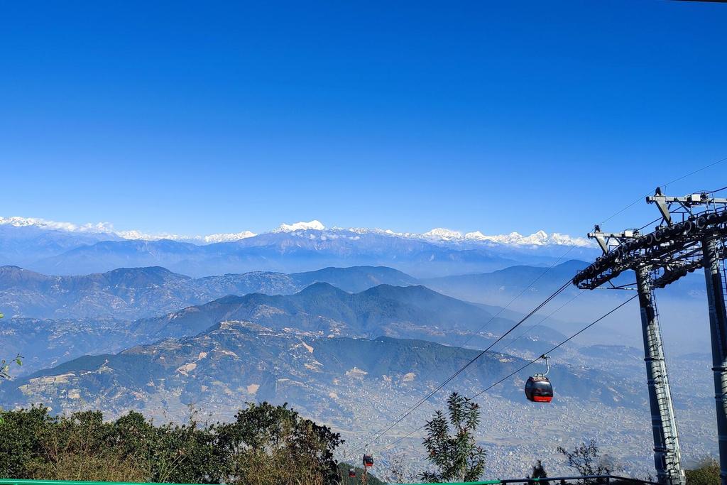 Fahrt mit der Seilbahn zum Chandragiri Hill
