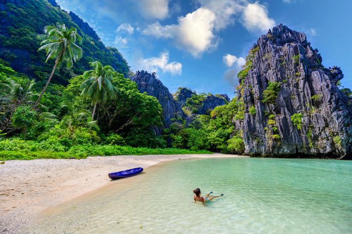 Entspannung am Strand von El Nido auf Palawan