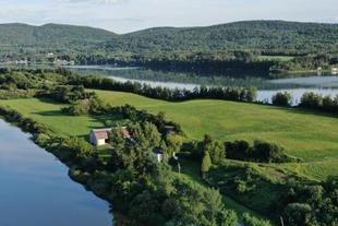 Laurentian Mountains 