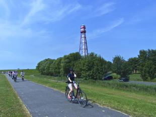 Der höchste Leuchtturm Deutschlands: Campener Leuchtturm