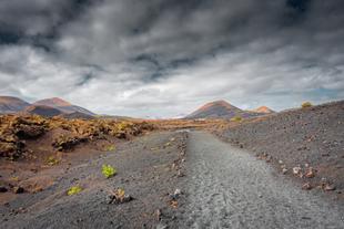 Vulkanlandschaft im Los Volcanes Naturpark