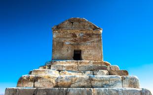 Kyros