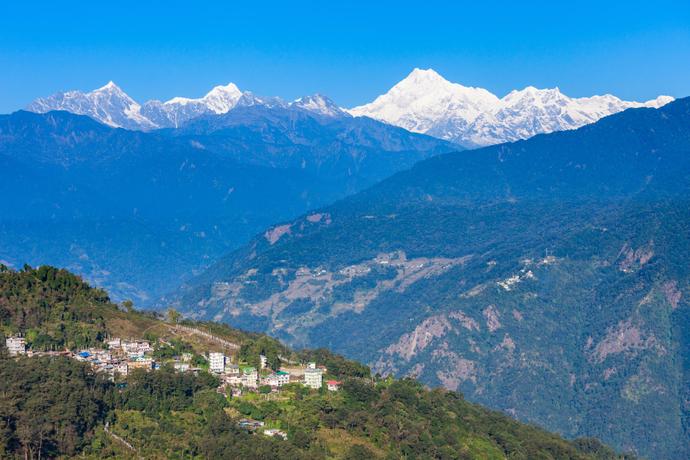 Blick auf das Himalaya Gebirge vom Viewpoint Tashi in Sikkim in Indien