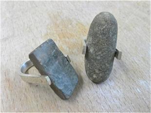 Ringe mit eingearbeiteten Steinen der Kursleitung Diana Prokot
