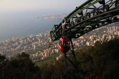 Harissa Seilbahn mit Blick über Bucht