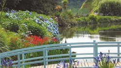Fluss und Gartenanlage Cornwall