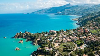 Italien - Ausblick auf die sizilianische Kueste